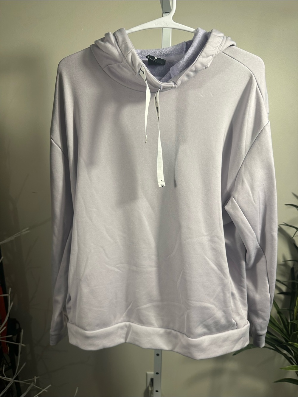 N249. Nike Women’s Lightweight Lavender Hoodie Sweatshirt
